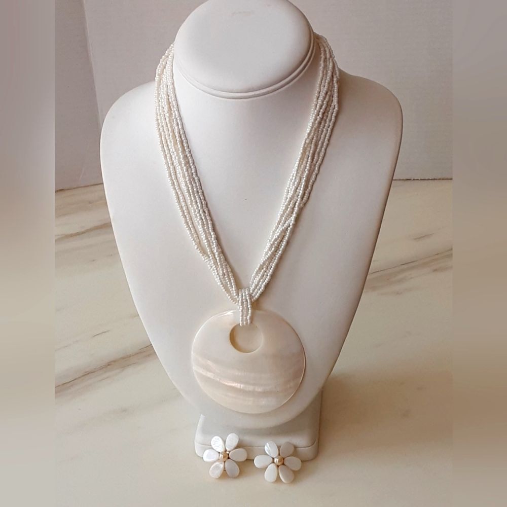 Multi-Strand Glass Seed Pearls|MOP Donut Pendant|MOP Daisy Post Earrings - Vtg